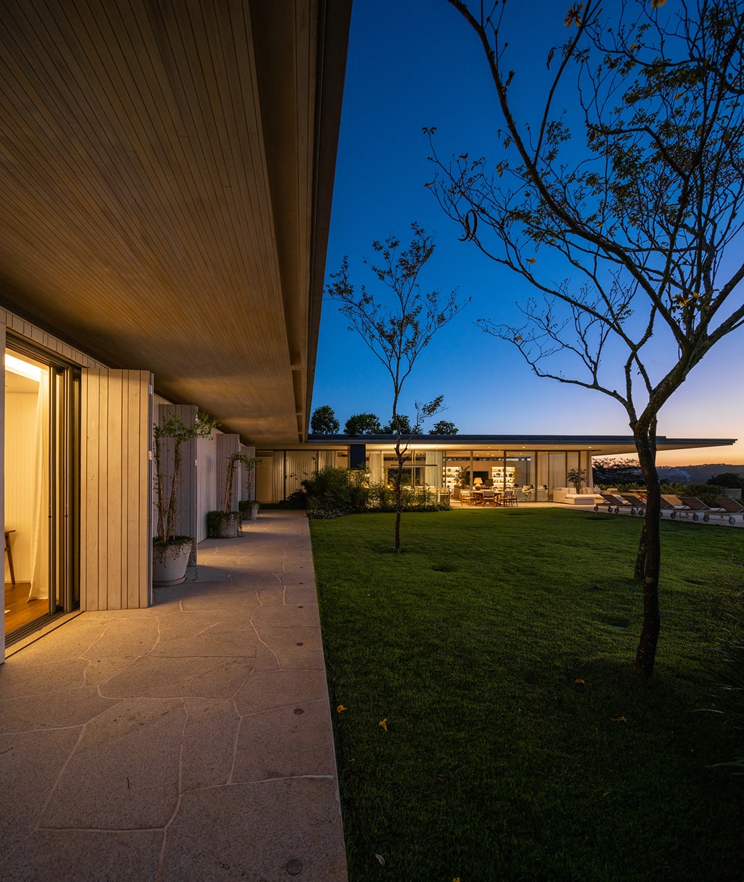 Casa Fluir - Sabella Aquitetura - Quinta da Baronesa - Jardim