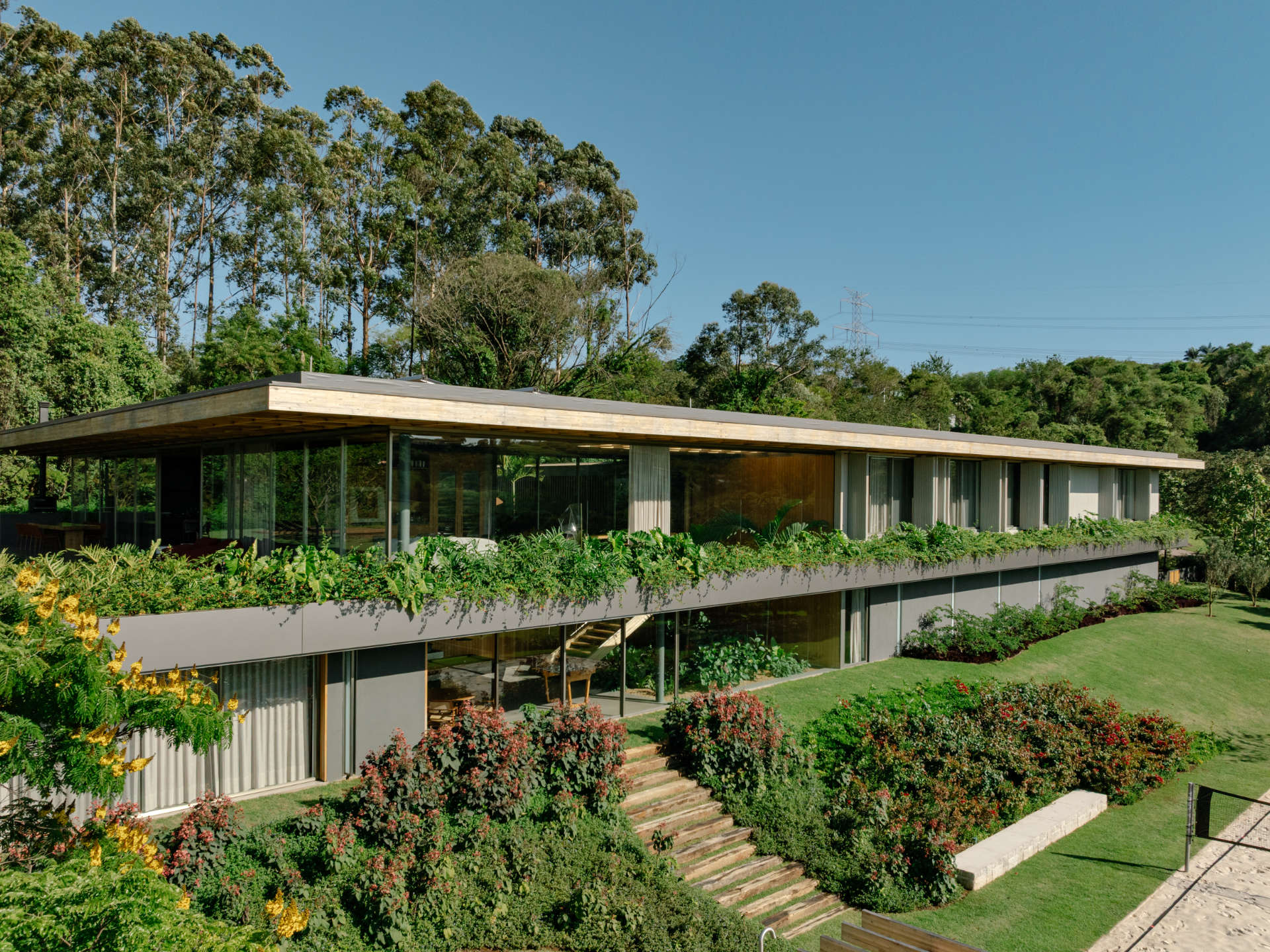 Casa Colméia projetada pela Sabella Arquitetura em Porto Feliz, SP.